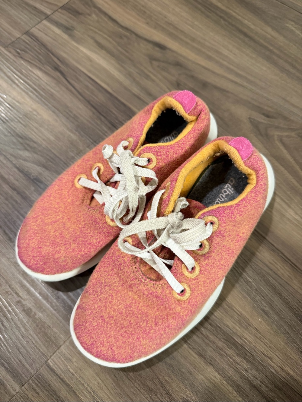 Allbirds kids size 1 wool sneakers